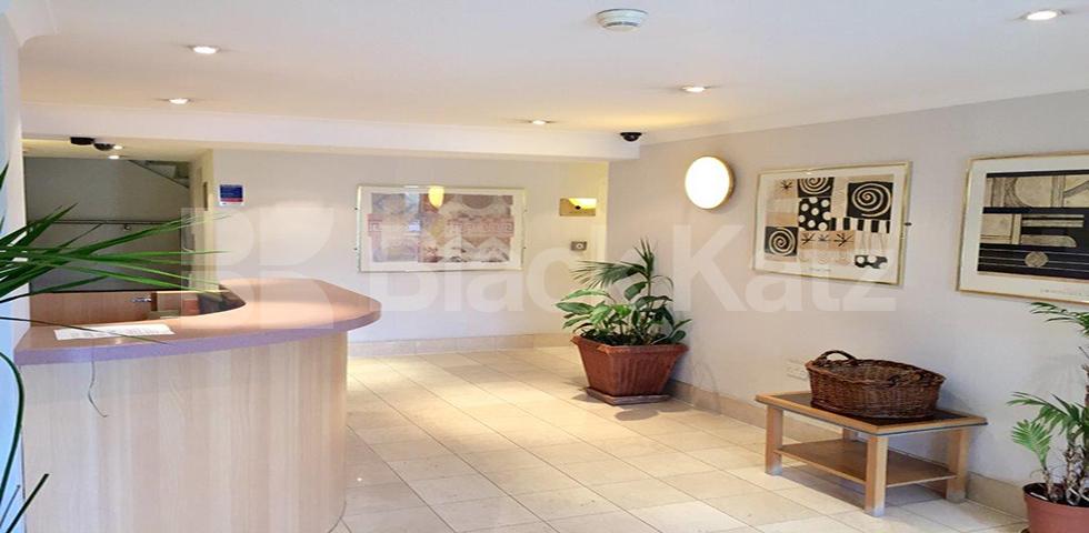 			UNDER OFFER , 2 Bedroom, 1 bath, 1 reception Apartment			 Draymans Court, Stockwell Green